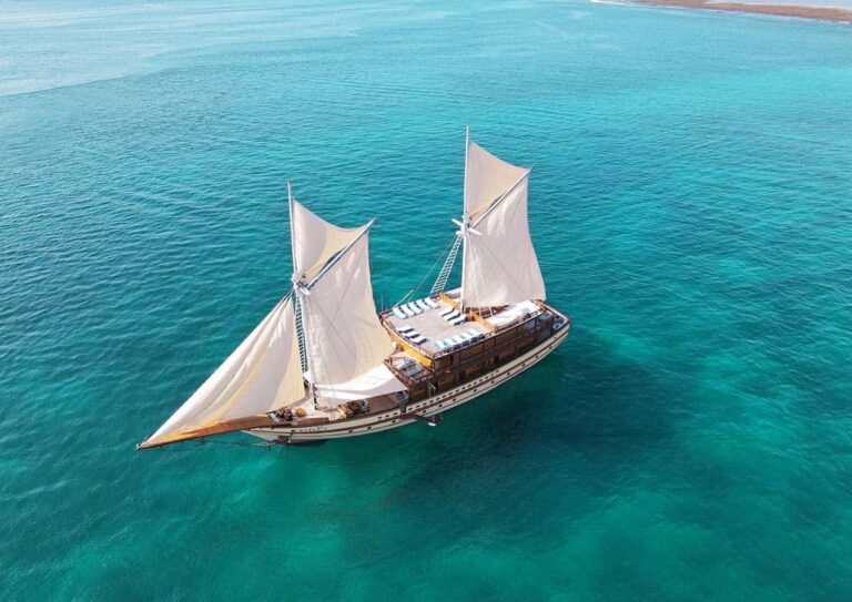 Luxury Yacht THE MAJ OCEANIC