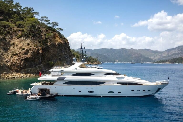Motor Yacht ARIELA