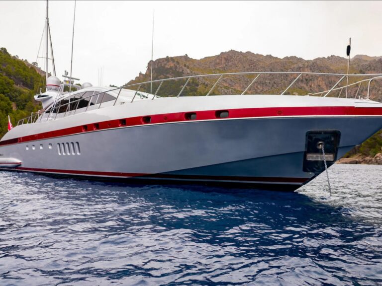 Motor Yacht LA DIGUE