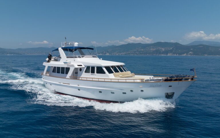 Motor Yacht LIBERTY OF LONDON