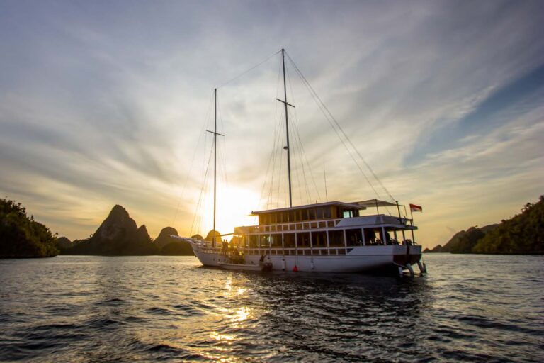 Sailing Yacht FENIDES