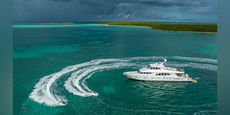 Super Yacht B HAPPY