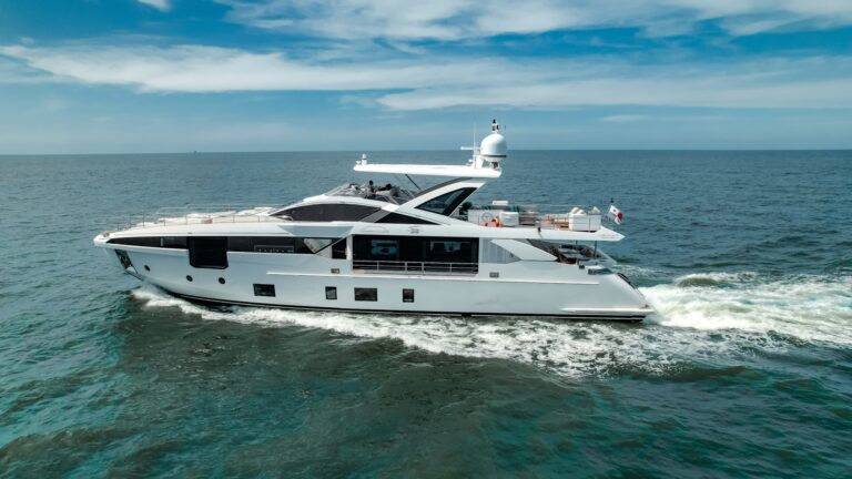 Super Yacht LUZ DE MAR