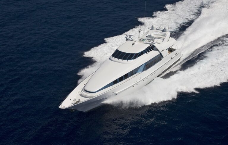 Super Yacht MOONRAKER