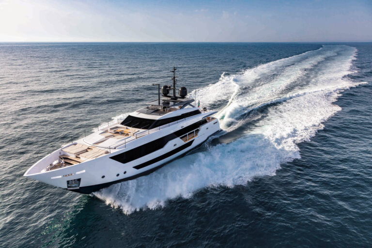 Superyacht ALVIUM (sistership)