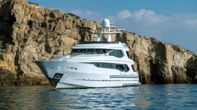 Superyacht IRAVATI