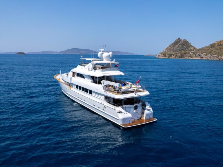 Superyacht MERVE