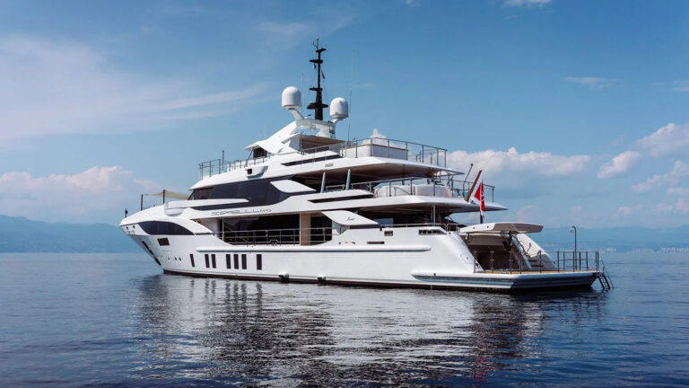 Superyacht SEAGULL MRD