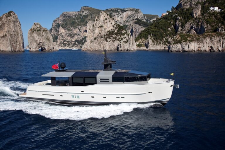 Motor Yacht ETERNITY 44