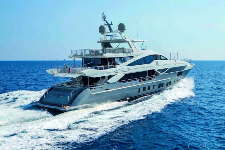 Motor Yacht H