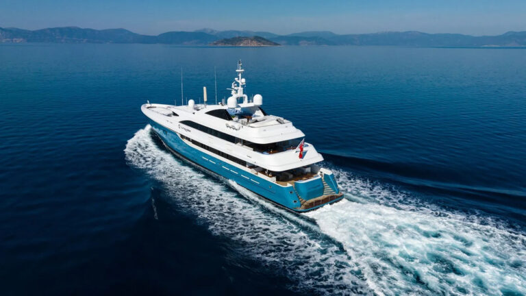 Motor Yacht HOLDIN' MY OWN