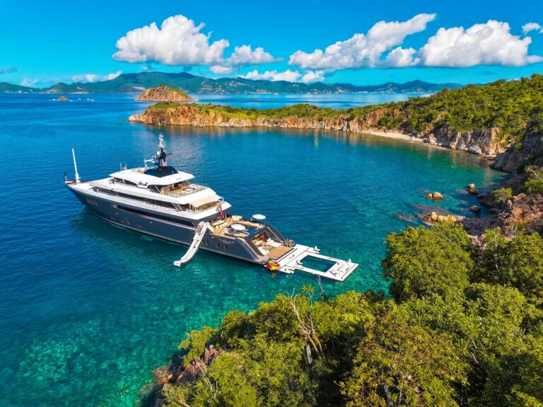 Motor Yacht LOON