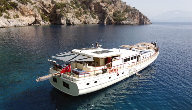 Superyacht ALWAYS SMILE