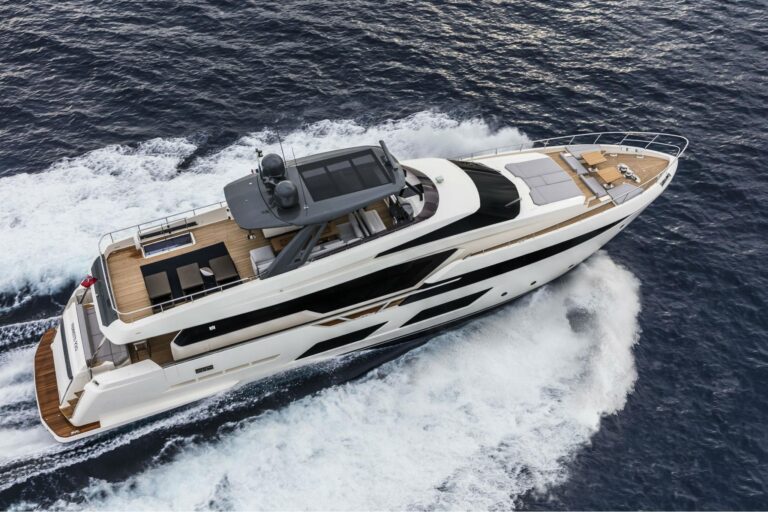Superyacht DATE NIGHT