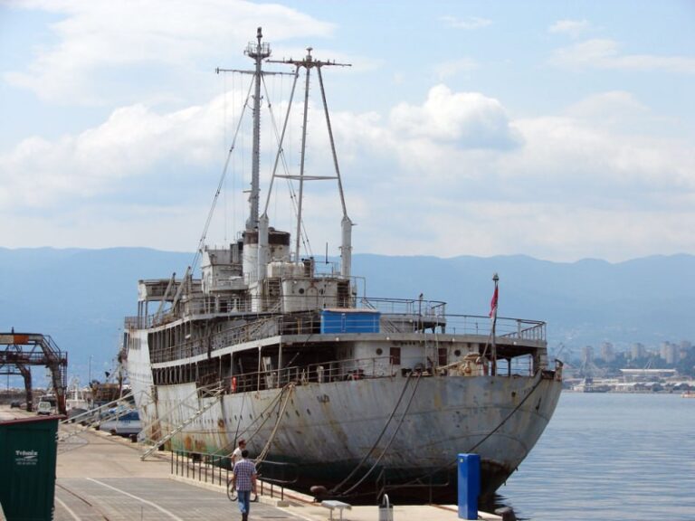 The 117m Yacht GALEB