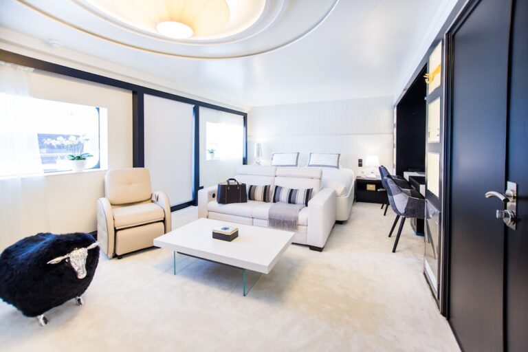 12 Luxury superyacht Saluzi-Master Cabin
