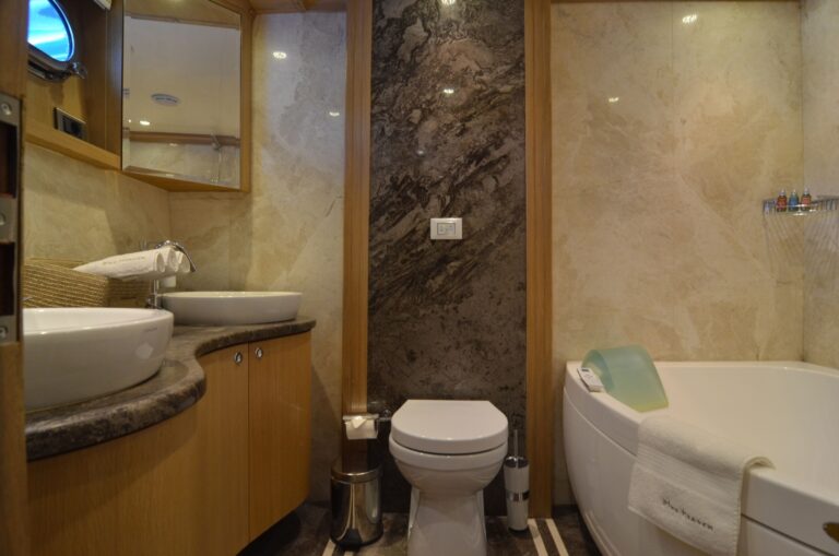 Guest ensuite