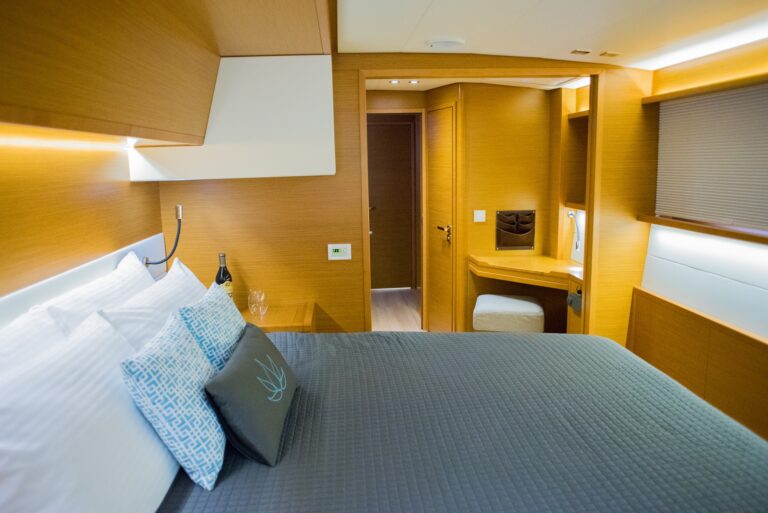 The 15m Yacht LOTUS