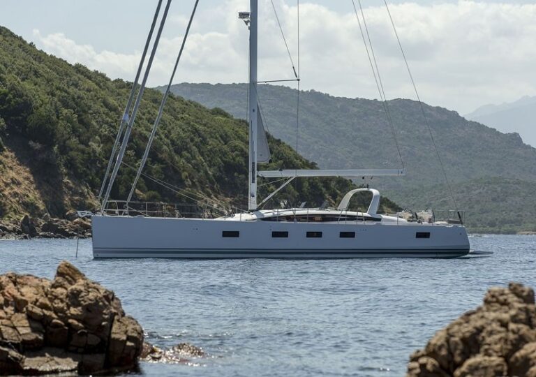 The 19m Yacht AMANDINE