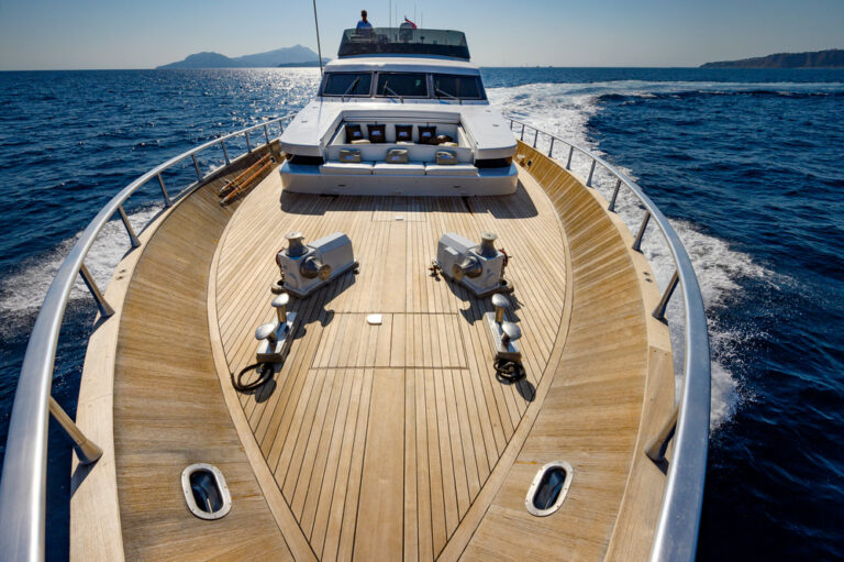 Generous deck spaces