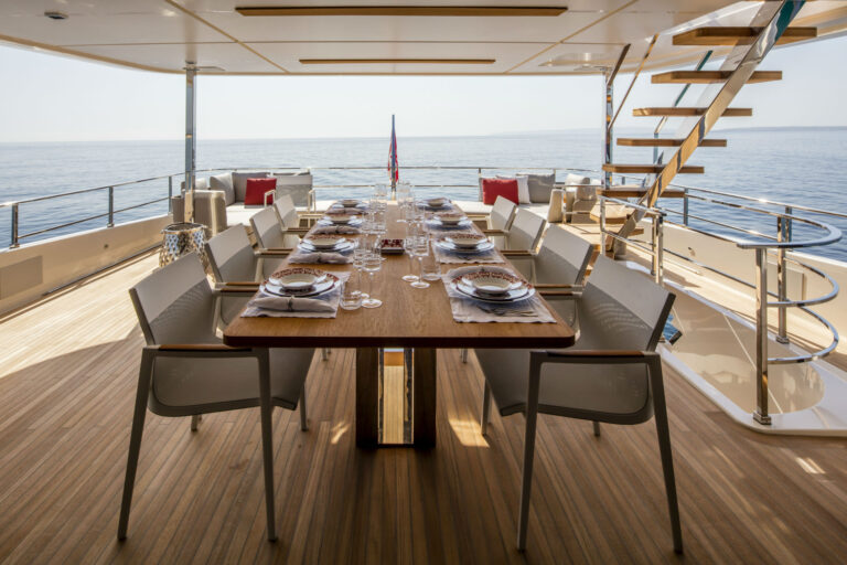 Stylish deck space