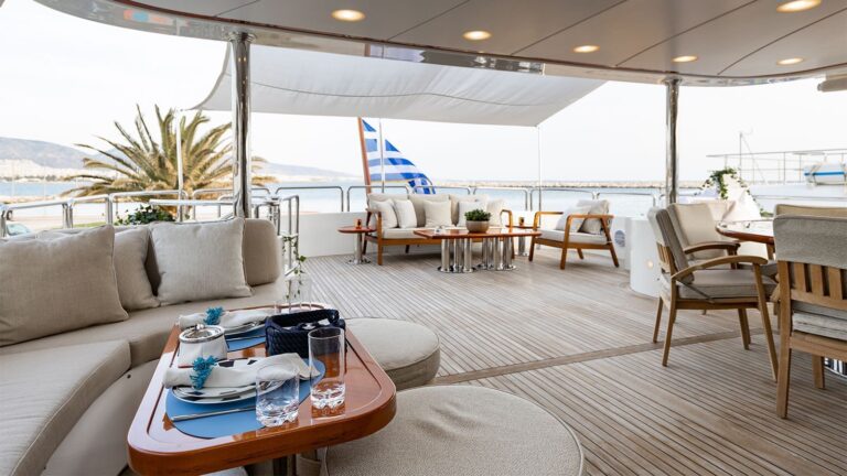 Superb upper deck