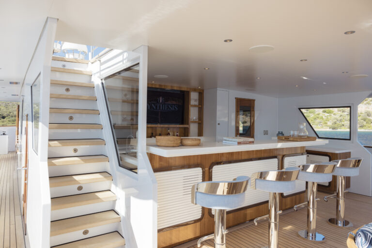 Bridge deck bar