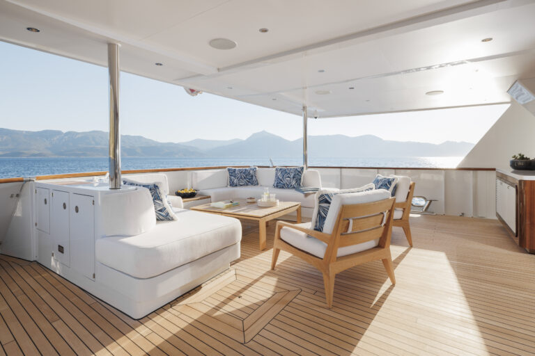 Main deck aft
