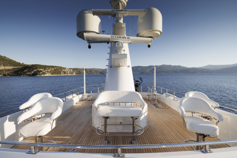 Top deck seating