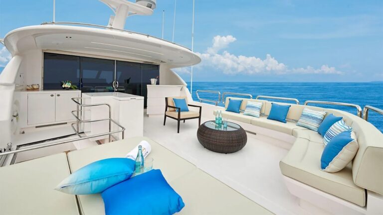 Flybridge views