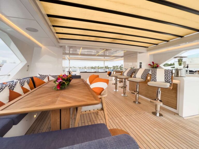 Sun deck dining and bar