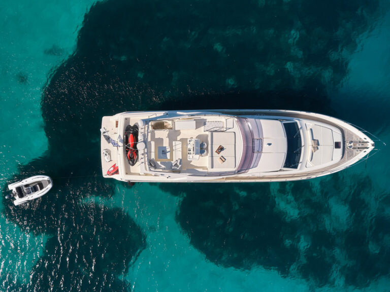 Flybridge and Foredeck