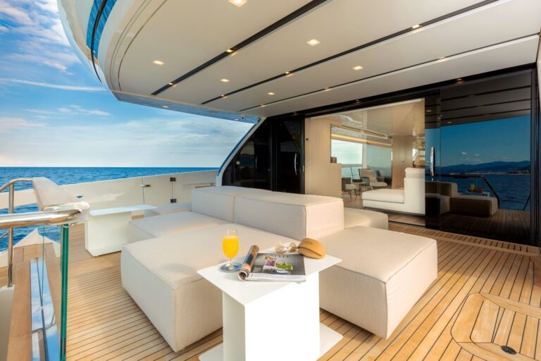 Main deck aft