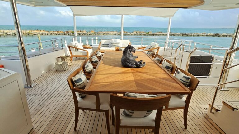 Bridge Deck Aft