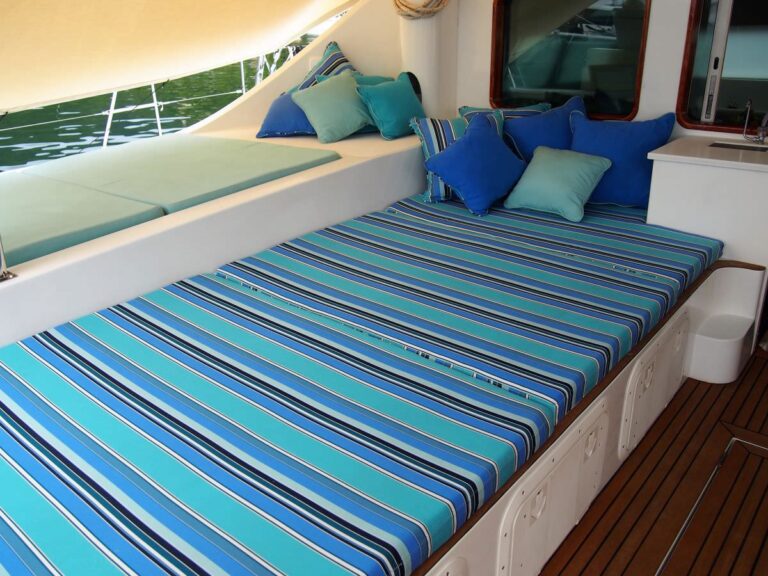 FUERTE 3 Lounge Pad Cockpit