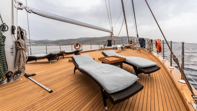 Bow Deck