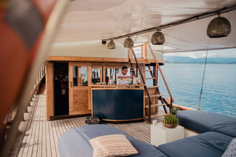 Deck Bar
