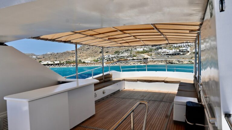 Flybridge Sun Deck
