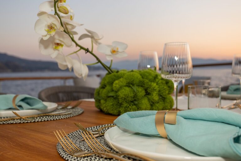 Dining Details