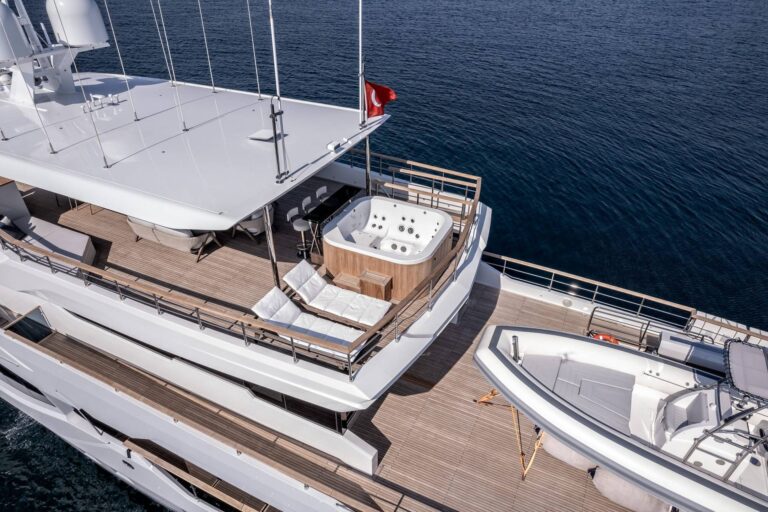 Sun Deck Aft Detail