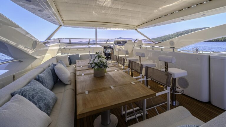 Sun Deck Dining