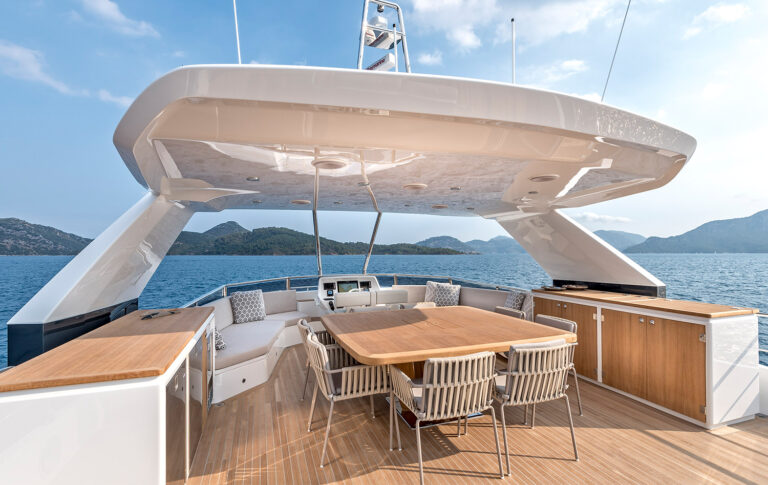 Sun Deck Dining Setting