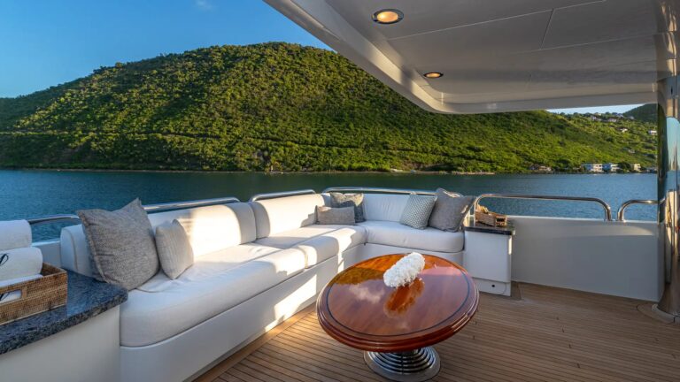 Lounge On Bridge Deck