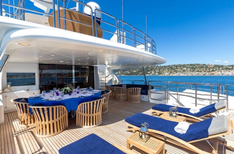 Upper Deck