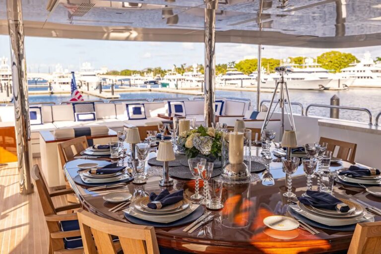 Bridge Deck Dining