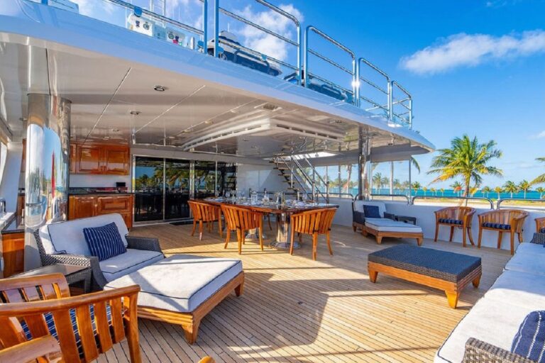 Bridge Deck Dining And Seating