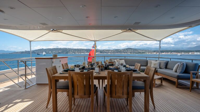 Bridge Deck Dining