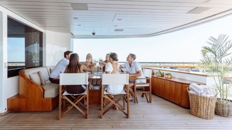 Main Deck Dining