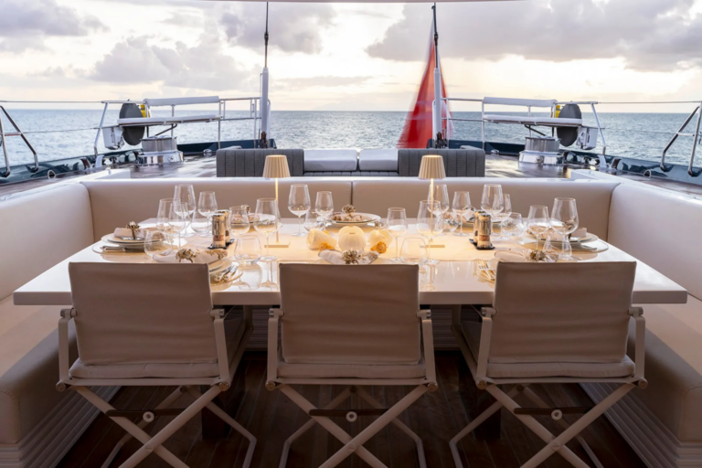 Main Deck Dining