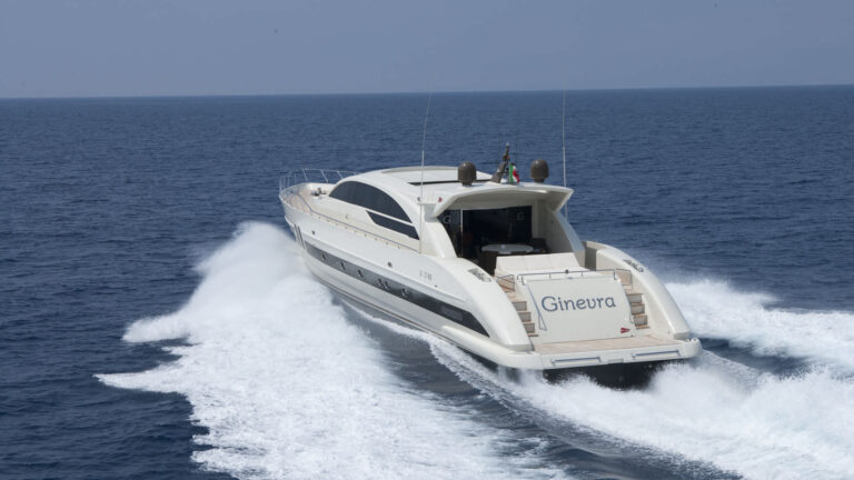 GINEVRA exterior